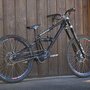 VTT de Descente / DH en acier et à boite de vitesse PINION, fabriqué en (...)