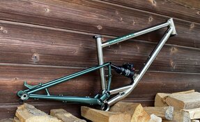 Cadre ALL MOUNTAIN ENDURO tout suspendu Titane et acier fabriqué en France
