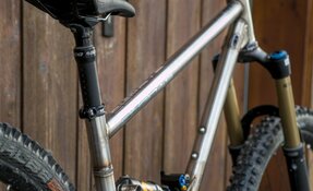 Cadre VTT Enduro en acier inoxydable Reynolds 921 fabriqué en France