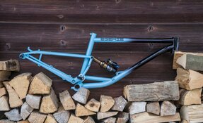 Cadre VTT Enduro en acier Reynolds et Dedacciai, sur mesure fabriqué à la (…)