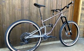 VTT EGERIE enduro tout suspendu en acier fabriqué en France
