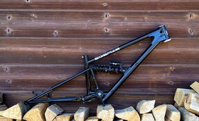 Cadre VTT DH Descente à boite de vitesse en acier fabriqué en France