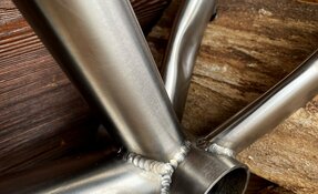 Cadre VTT endurigide titane fabriqué en France - tubes Dedacciai