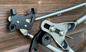 Cadre VTT en acier made in france - tube de selle cintré - pattes coulissantes