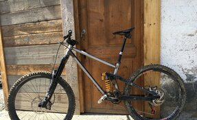 Prototype sur base Scott Gambler : arrière d'origine en carbone, (…)