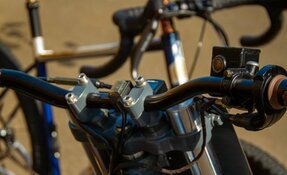 DR650 StreetTracker prépa EGERIE + Gravel Bike EGERIE sur mesure fabriqué en (…)