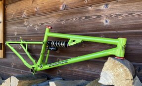 Cadre VTT enduro tout suspendu en acier fabriqué en France