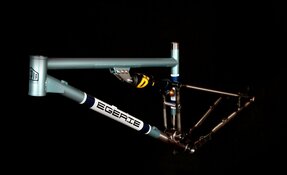 Cadre VTT Enduro 160mm en acier et sur mesure