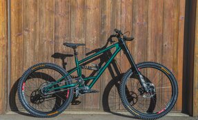 VTT de descente DH EGERIE pour boite de vitesses - en acier fabriqué main en (…)