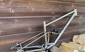 Cadre VTT Egerie tout suspendu en Titane et INOX Columbus XCR