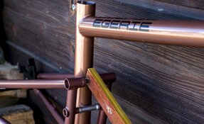Cadre VTT Enduro en acier pour boite de vitesses fabriqué en France