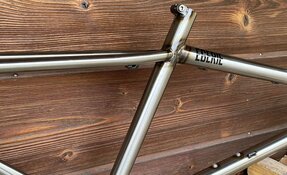 VTT semi rigide 27,5 pouces en acier sur mesure, fabriqué en France