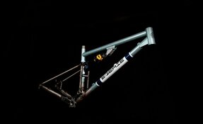 Cadre VTT Enduro 160mm en acier et sur mesure