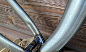 Cadre VTT en acier made in france - tube de selle cintré - pattes coulissantes