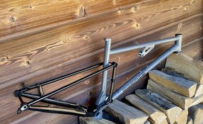 Cadre VTT tout suspendu Enduro 160mm en acier et sur mesure - Reynolds et (…)