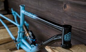 Cadre VTT Enduro en acier Reynolds et Dedacciai, sur mesure fabriqué à la (…)