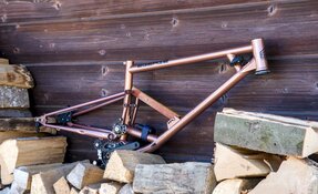 Cadre VTT Enduro en acier pour boite de vitesses fabriqué en France