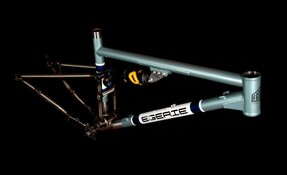 Cadre VTT Enduro 160mm en acier et sur mesure