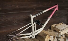 Cadre EGERIE enduro tout suspendu sur mesure en acier fabriqué en France