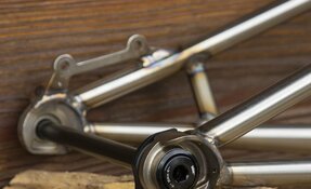 Cadre VTT Enduro en acier inoxydable Reynolds 921 fabriqué en France