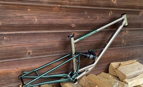 Cadre ALL MOUNTAIN ENDURO tout suspendu Titane et acier fabriqué en France