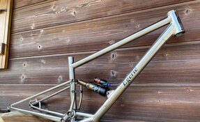 Cadre VTT Egerie tout suspendu en Titane et INOX Columbus XCR