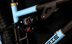Vélo complet tout suspendu acier Enduro "lite" - all mountain - (…)