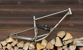 Cadre VTT Enduro en acier inoxydable Reynolds 921 fabriqué en France