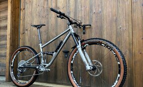 Cadre VTT All Mountain tout suspendu Titane et acier fabriqué en France