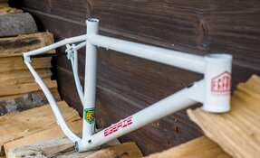 Cadre VTT en acier sur mesure fabriqué en France - hardtail endurigide enduro
