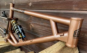 Cadre VTT High Pivot 180mm de débattement fabriqué en France