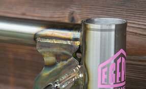 Cadre VTT EGERIE enduro tout suspendu sur mesure en acier fabriqué en France