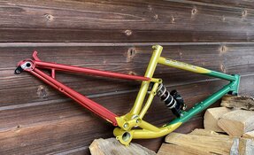 Cadre EGERIE enduro tout suspendu sur mesure en acier fabriqué en France