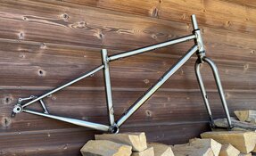 Cadre et fourche rigide Crmo sur mesure fabriqué en France