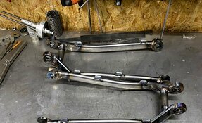 Bases sur mesure en acier pour le team peugeot E-Bike